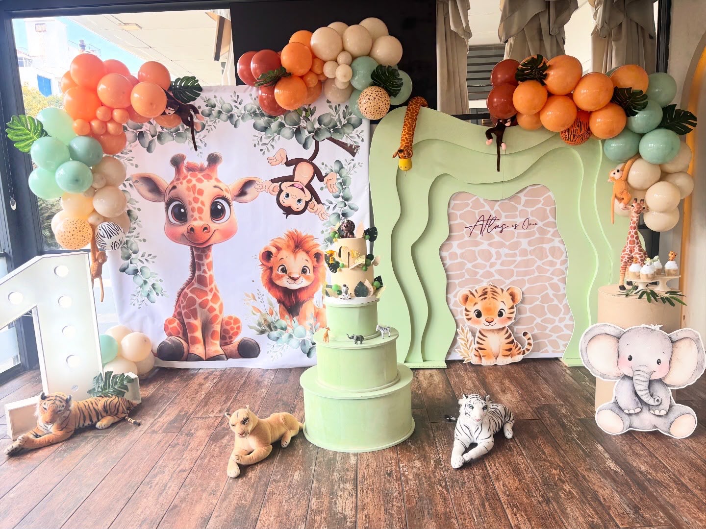 İzmir doğum günü konsept süsleme ve balon dekorasyonu